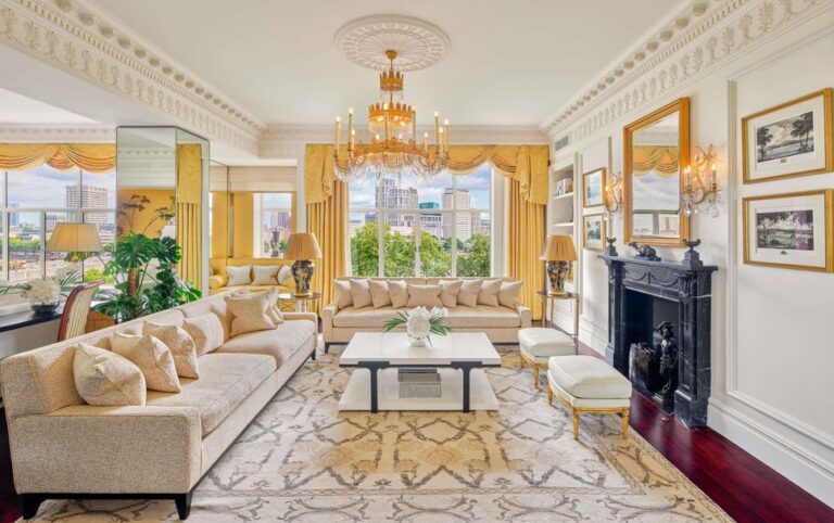 Compare Royal Suite Options: A 2026 Guide to Sovereign Luxury
