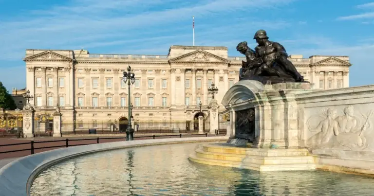 How to Plan Palace Stays on a Budget: A Strategic Heritage Guide